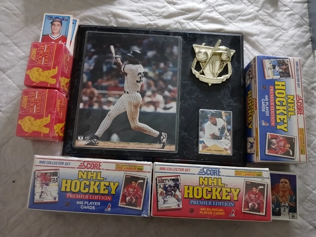 Collection of Score NHL Hockey & Upper Deck NBA Basketball Cards - photo 2