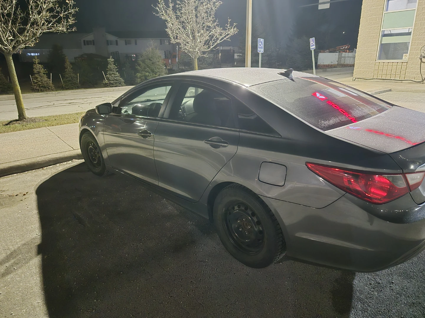 Used Grey Hyundai Sonata Sedan 2011 - photo 3