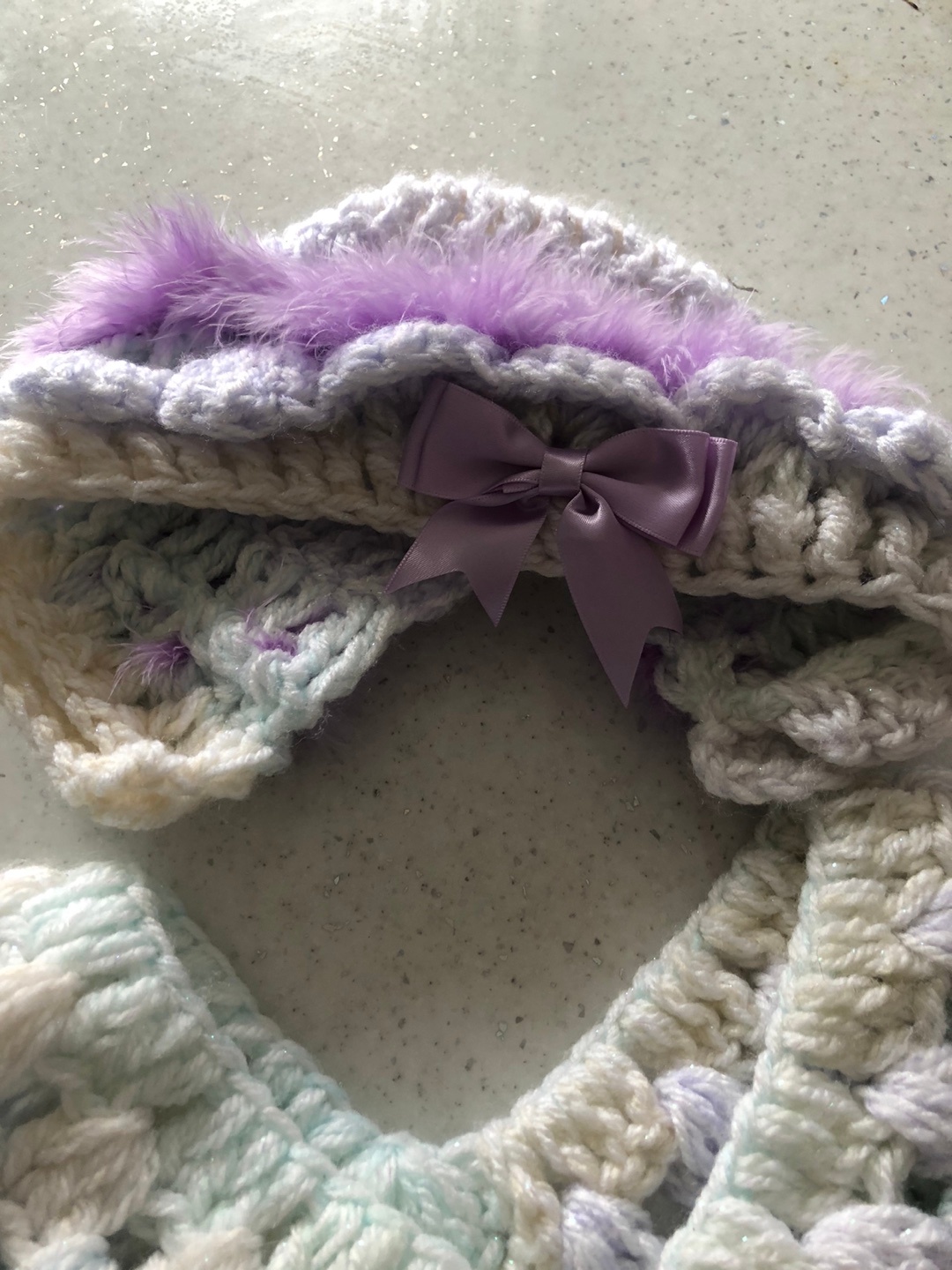 Crocheted Poncho and Hat Set with Feathers and Bows - photo 5