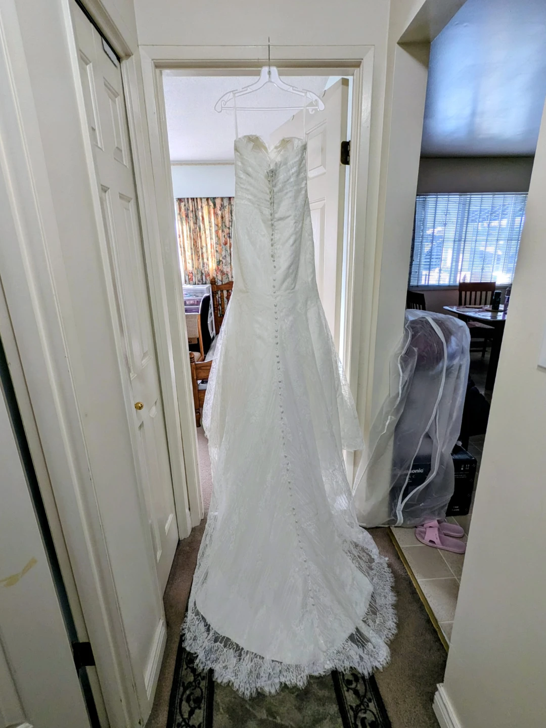 Stunning Lace Mermaid Wedding Dress - photo 5