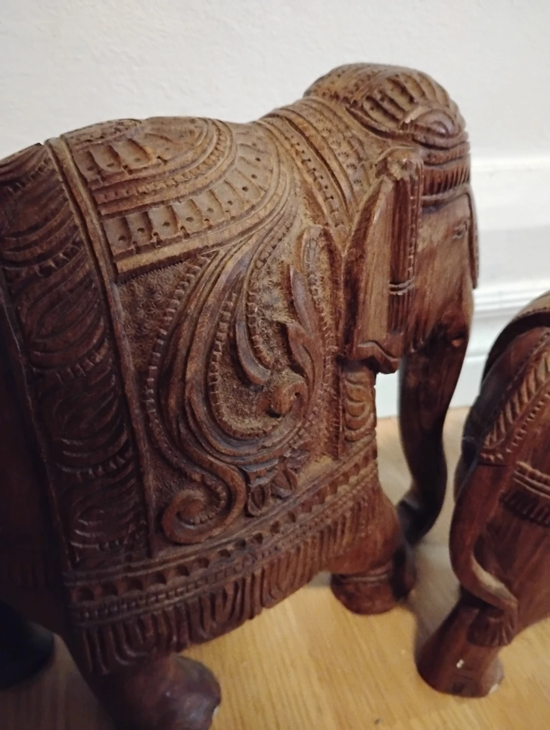 African Hand Carved Solid Hardwood Elephant Highly Detaiied - photo 4