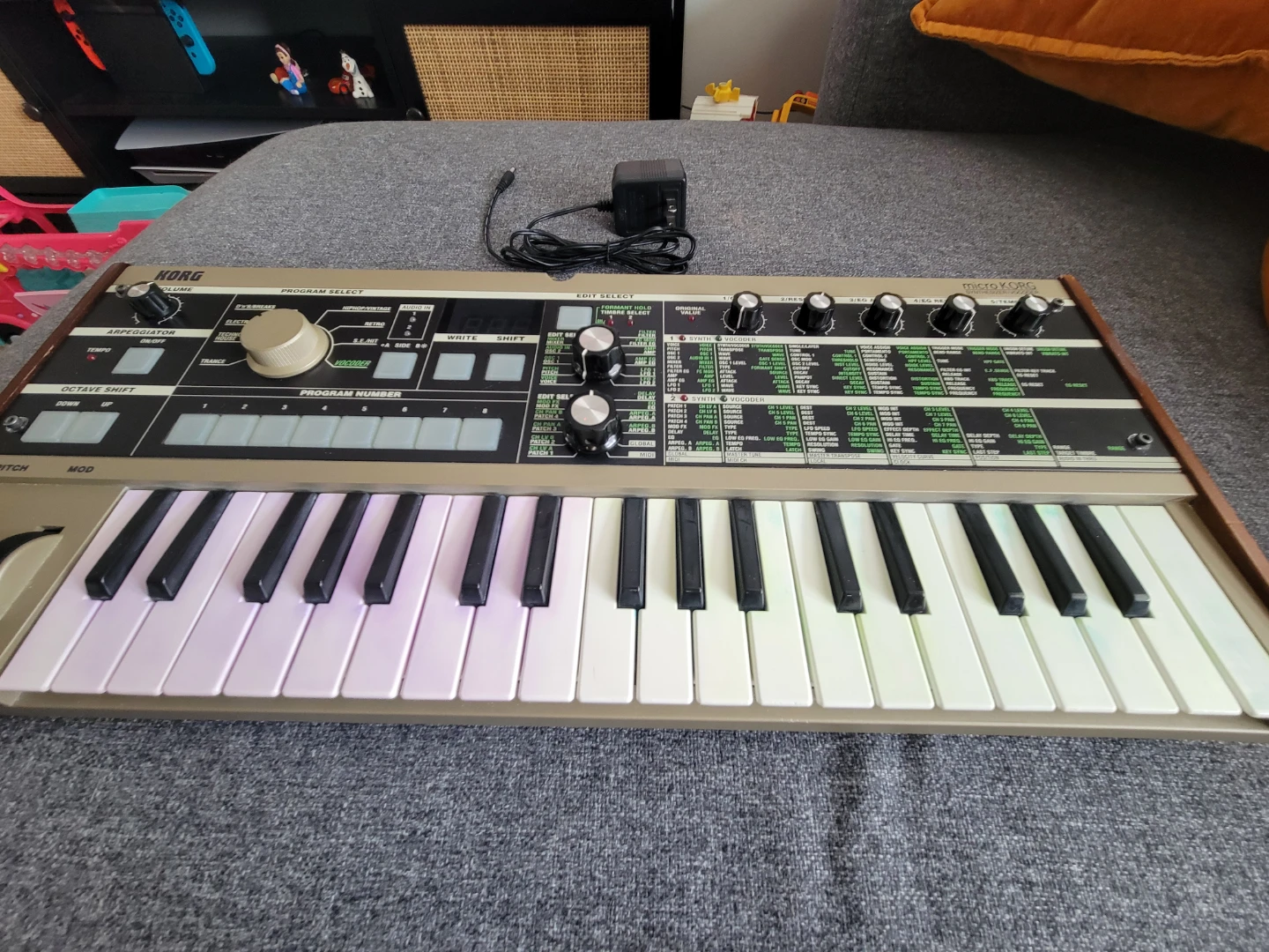 Korg microKORG Synthesizer Vocoder - photo 3