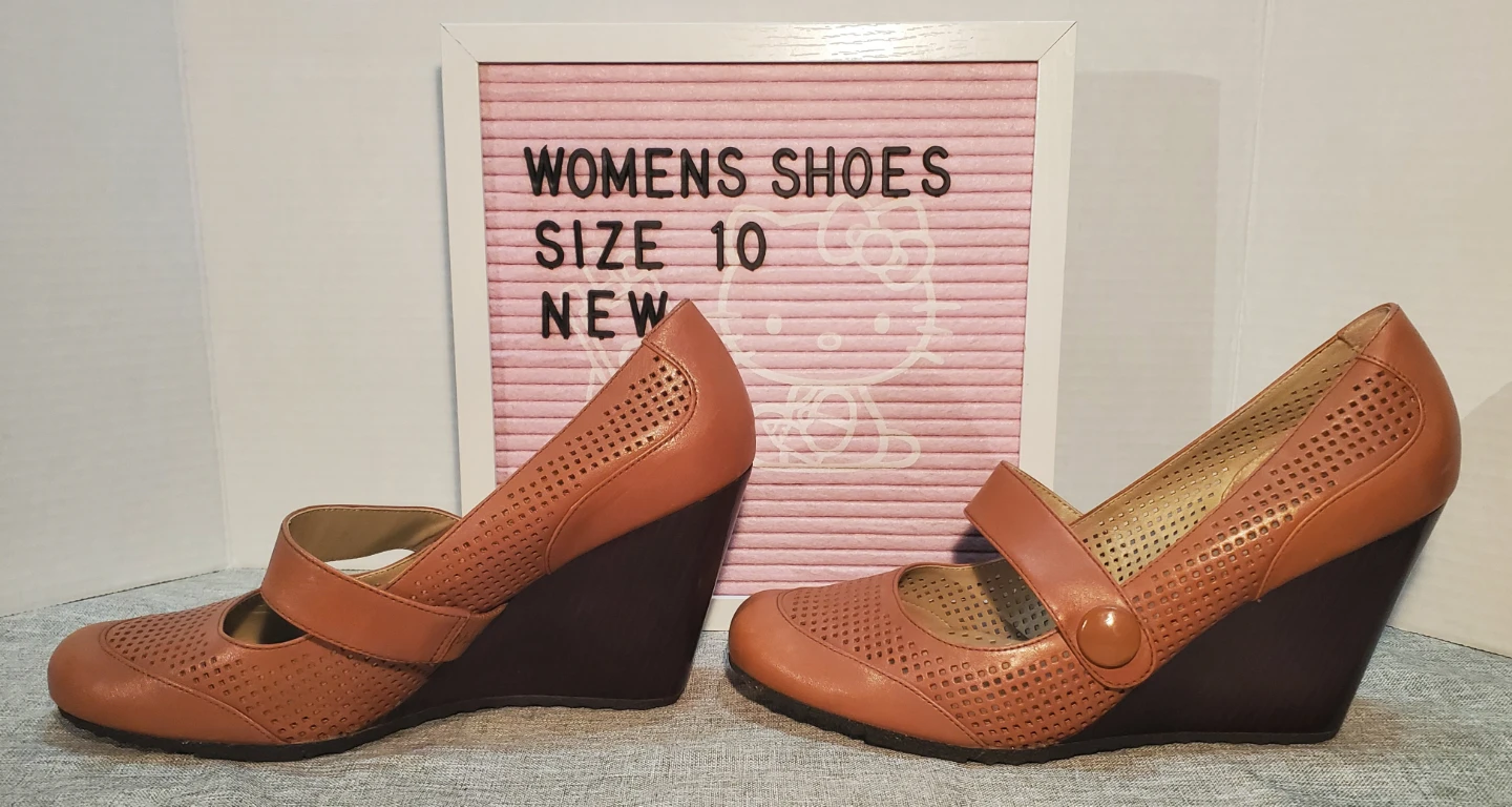 Kenneth Cole Reaction Womens Perforated Wedge Shoes - Size 10 - photo 3