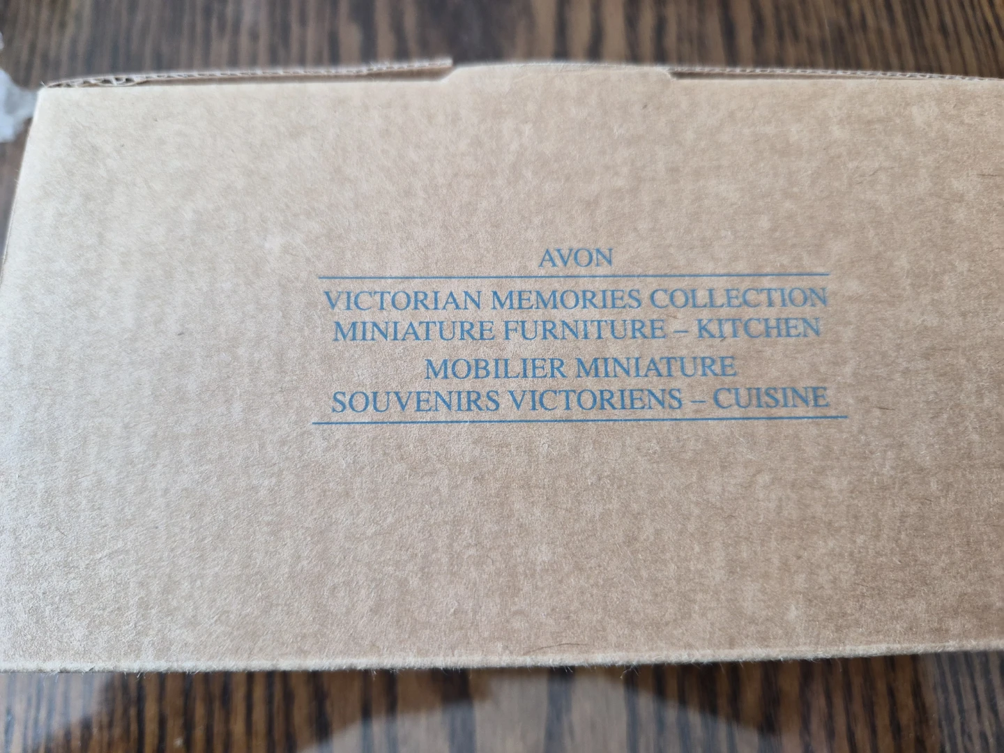Avon Victorian Memories Collection Miniature Kitchen Furniture - photo 2