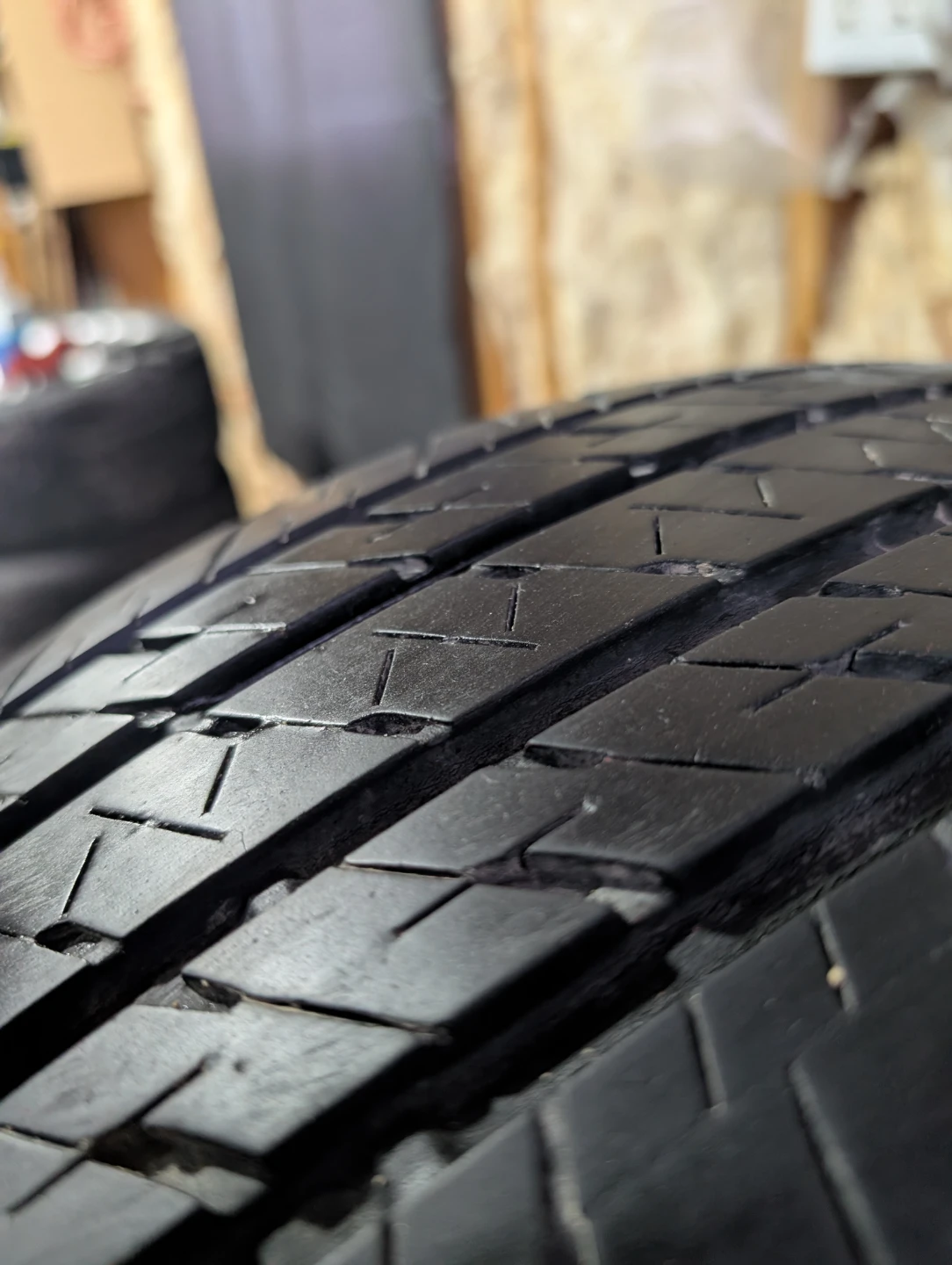 (4)-235/60R18 Bridgestone Ecopia all season tires - photo 3