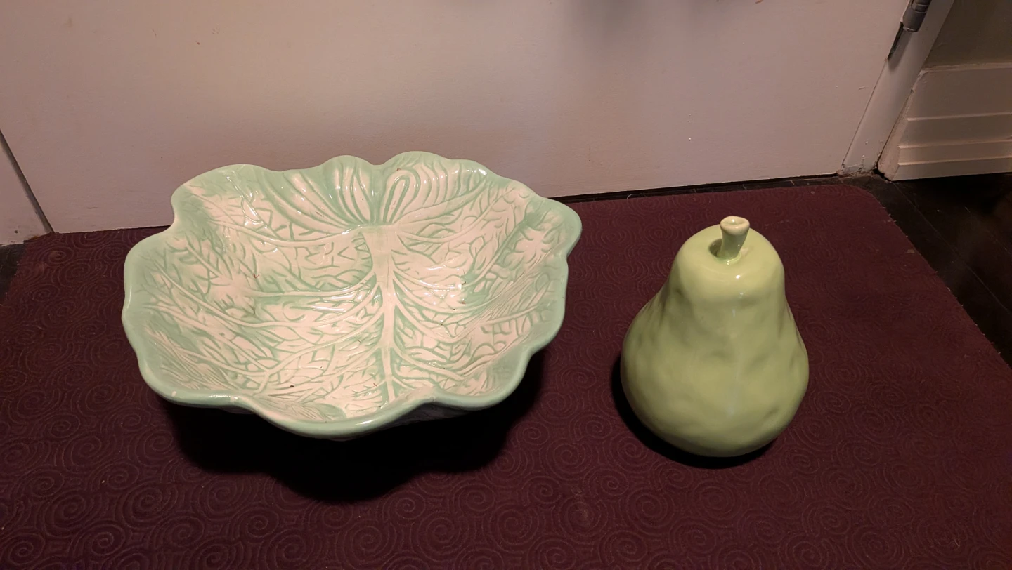 Toscana Ceramic Cabbage Leaf Bowl and Pear Decor