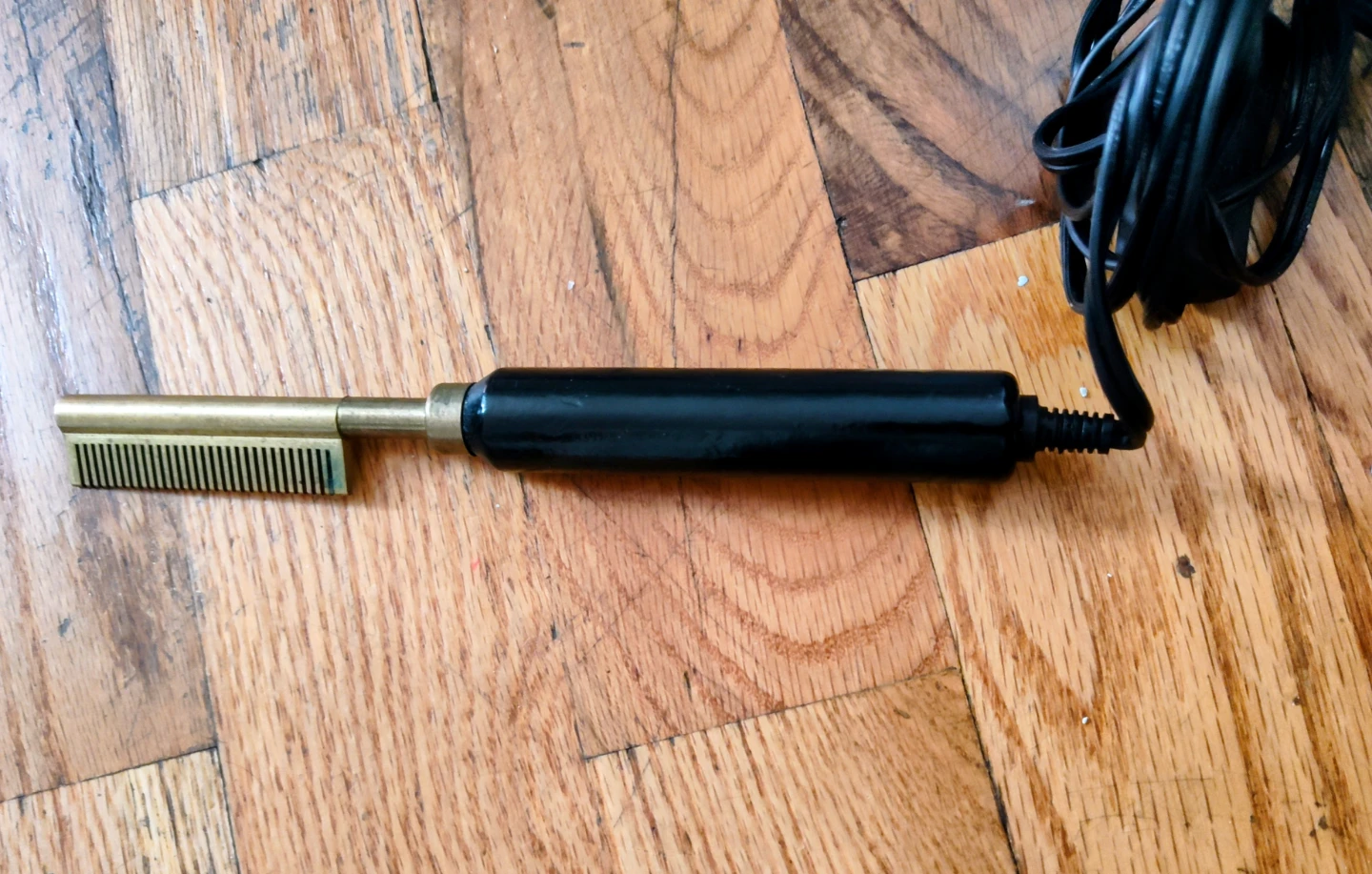 Electric hot comb straightener - photo 2