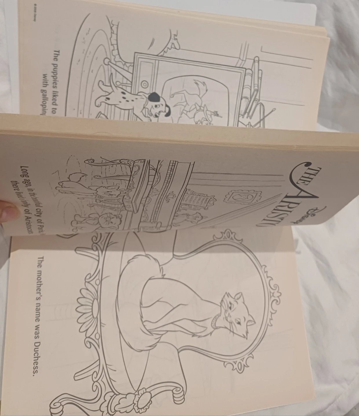 FREE Disney 101 Dalmatians and Friends Colouring Book - photo 4