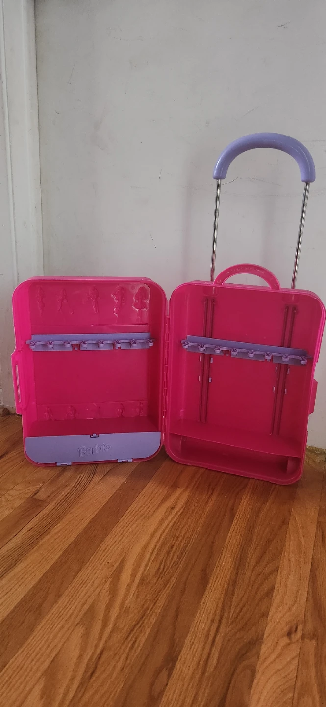 Barbie Rolling Suitcase Toy - photo 3