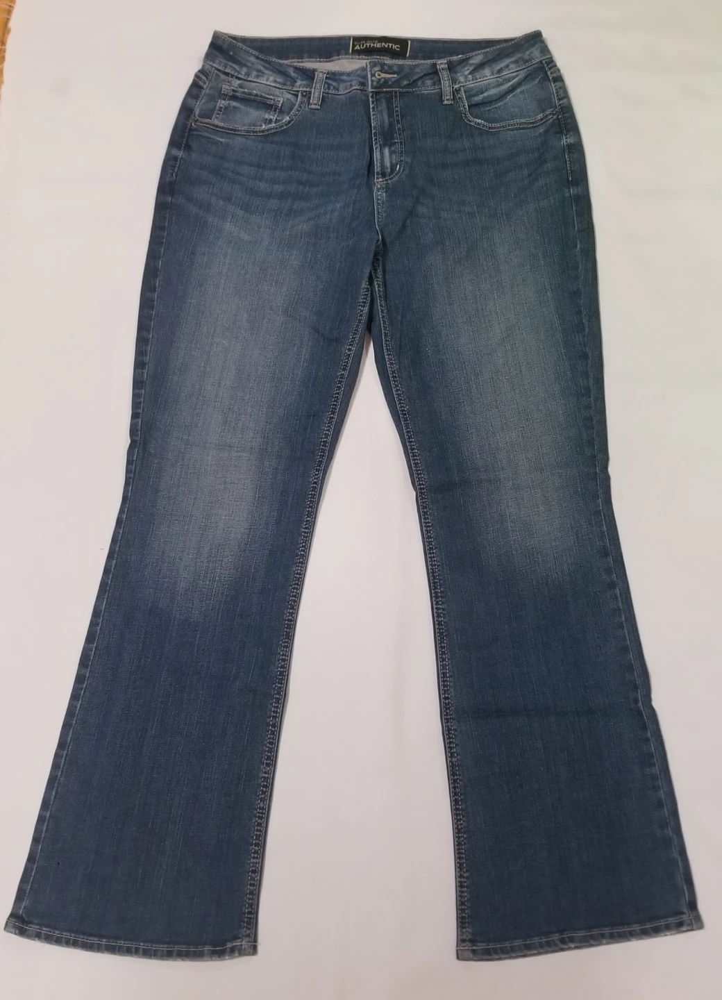 Brand new Silver Jeans Authentic Size 14x31