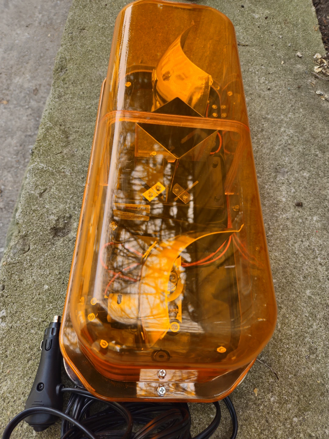 Amber Magnetic Rotating Beacon Light Bar for Vehicle - photo 2