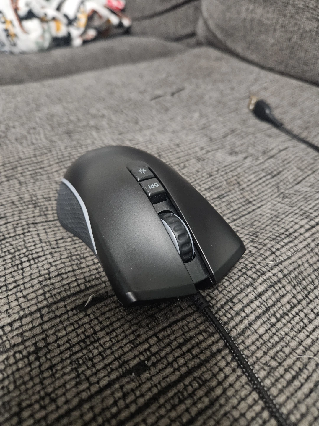 Gaming Mouse with DPI Button