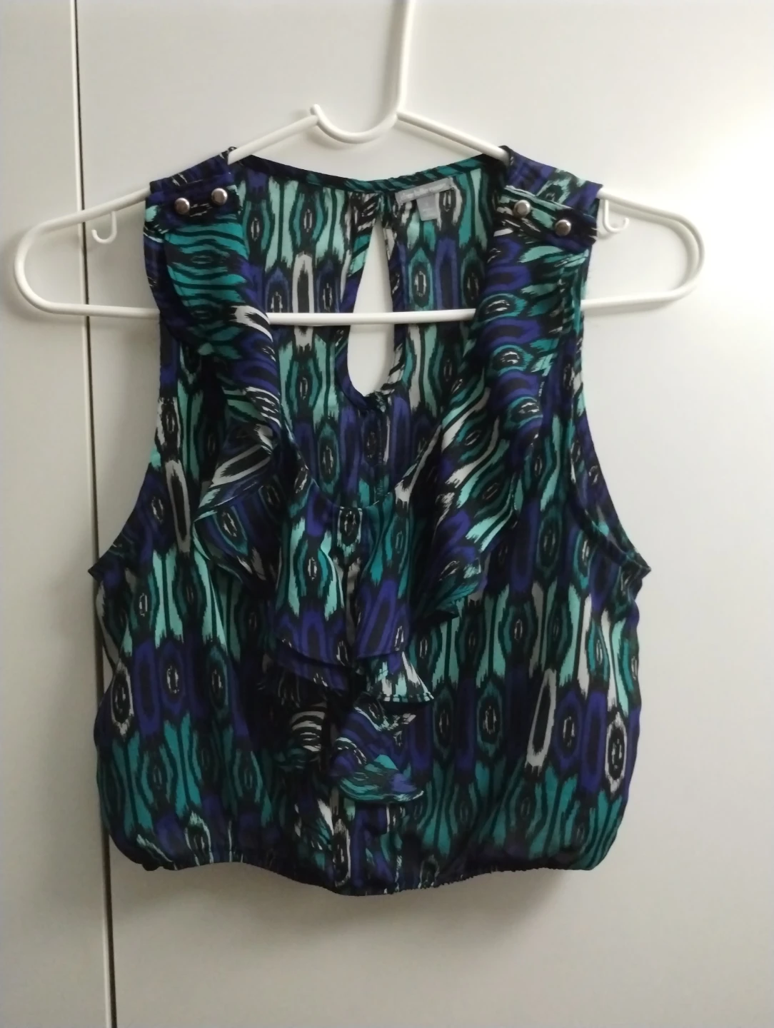 Charming Sleeveless Ruffle Blouse