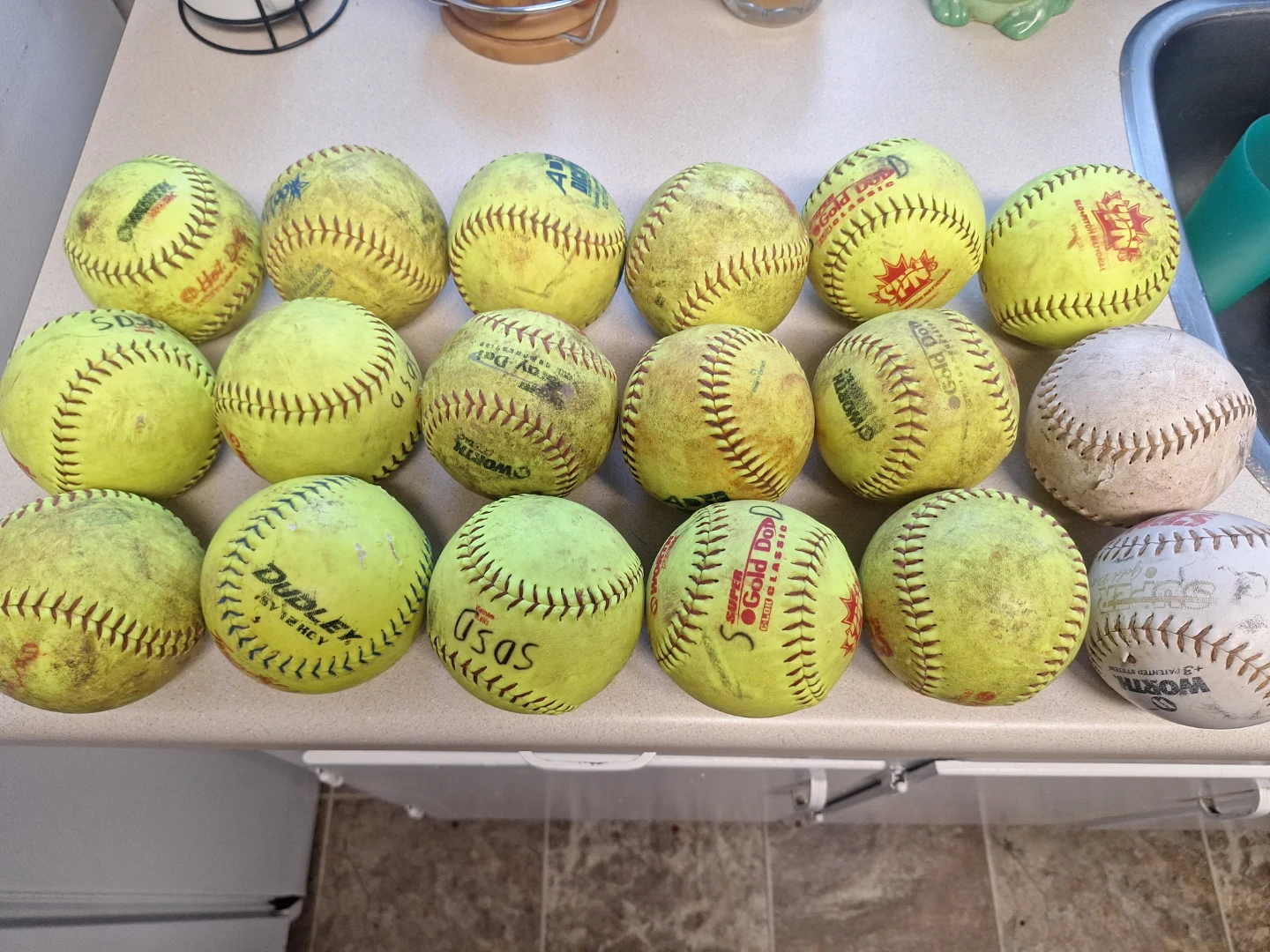 Softball Training Set: Batting Tee & Softballs