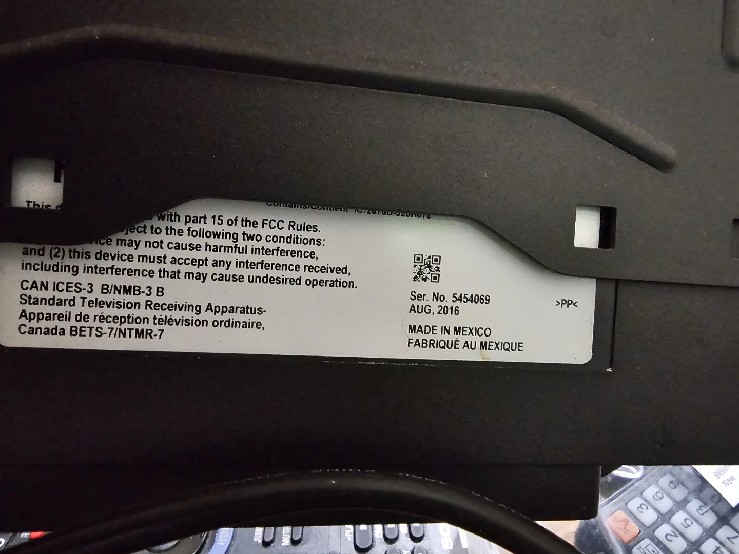 Sony BRAVIA HDTV - photo 3