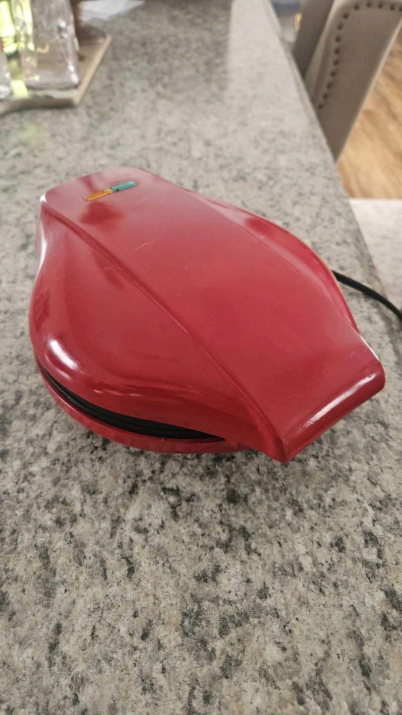 Red Mini Muffin Maker - photo 3