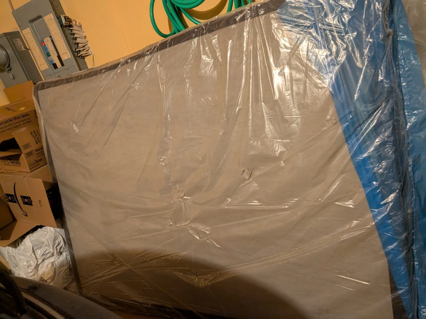 Mattress box in plastic wrap 5ft x 79"