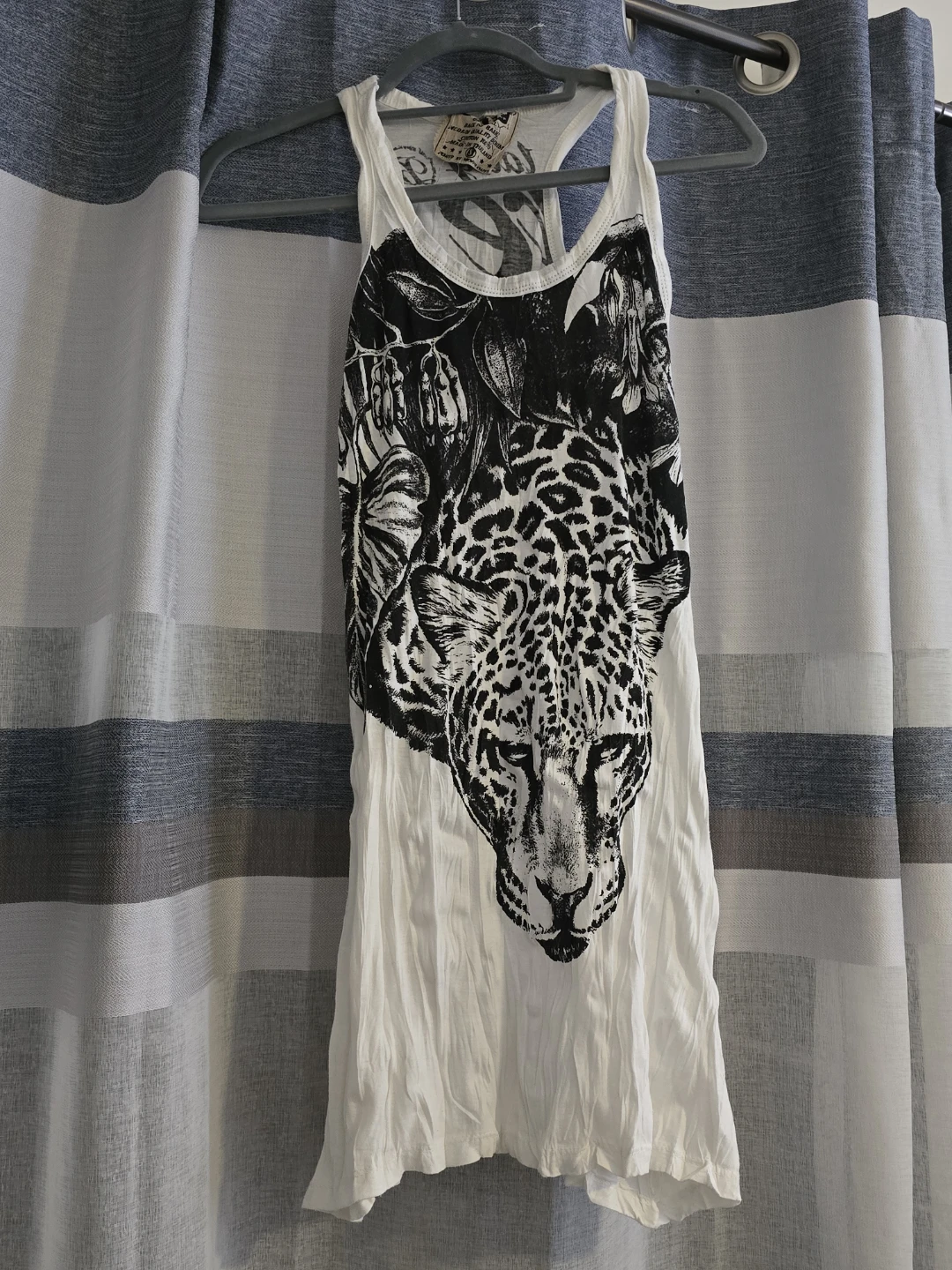 Sleeveless Long Top with Leopard Print