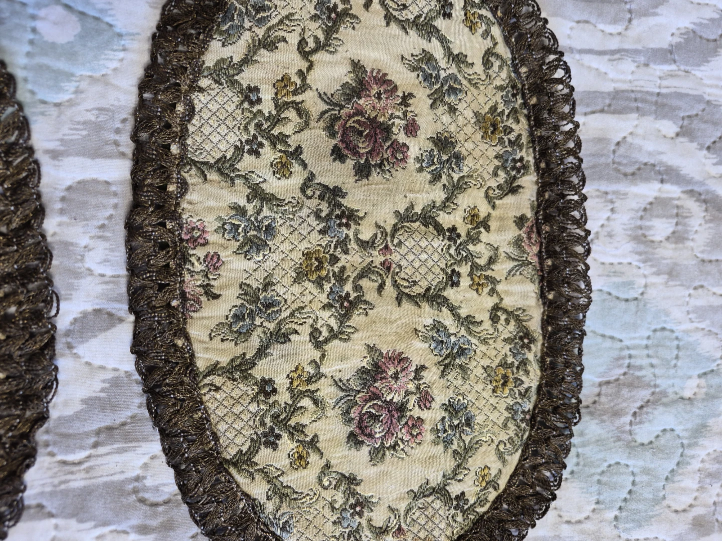 Pair of Vintage Oval Tapestry Doilies with Lace Trim - photo 4