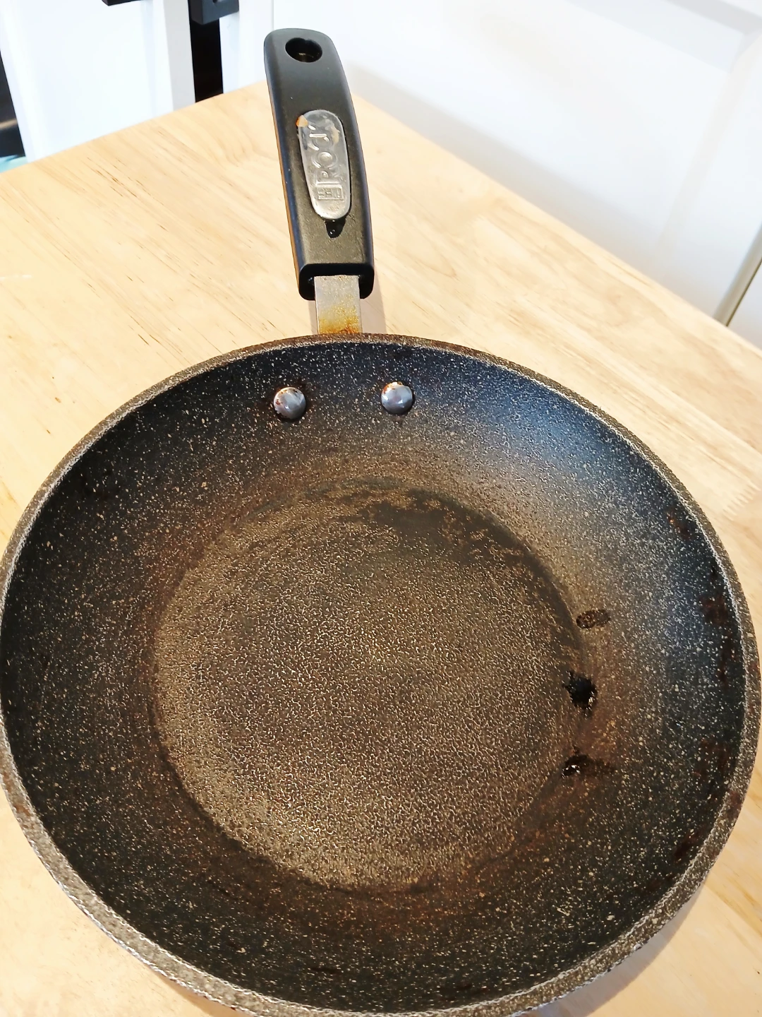 FREE Cookware: Frying Pans,  Serving Tray, Drinking Glasses - photo 3
