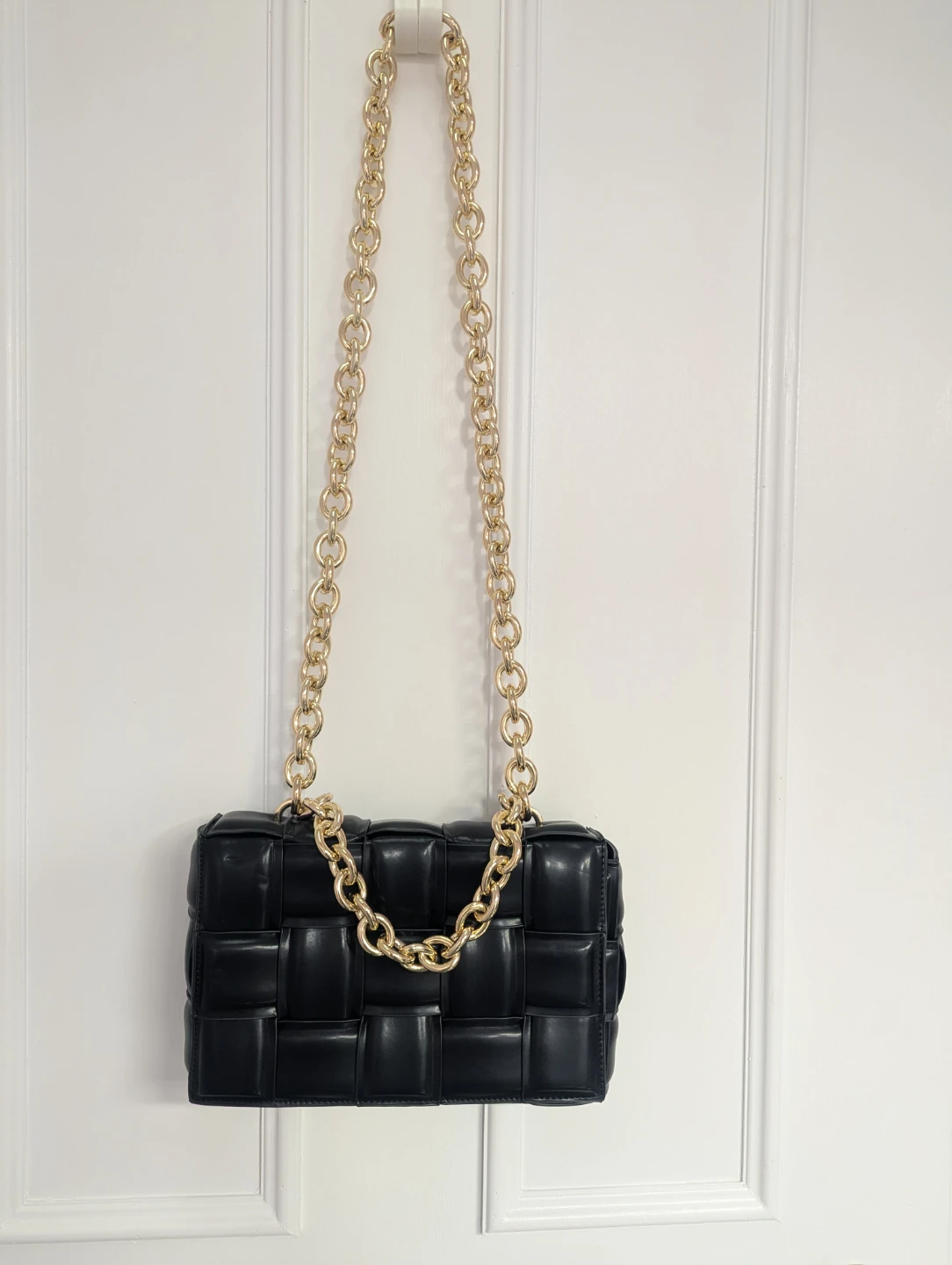 Black Woven Clutch Purse with Gold Chain - photo 2