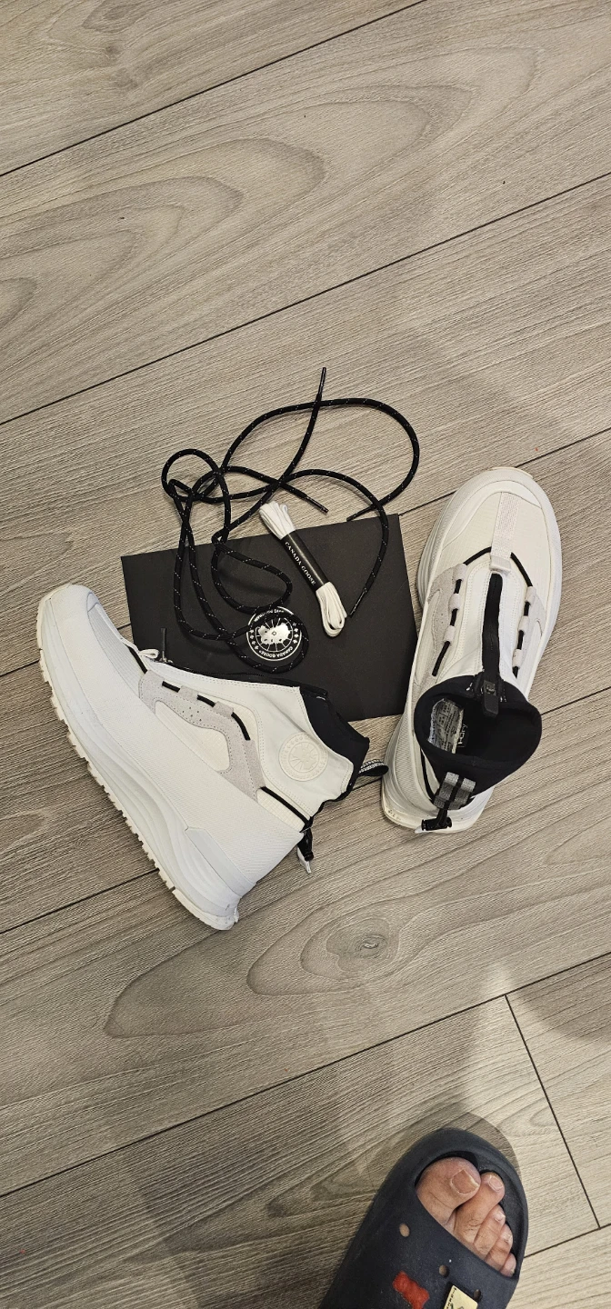 Canada Goose Women's Glacier Trail Sneaker High White