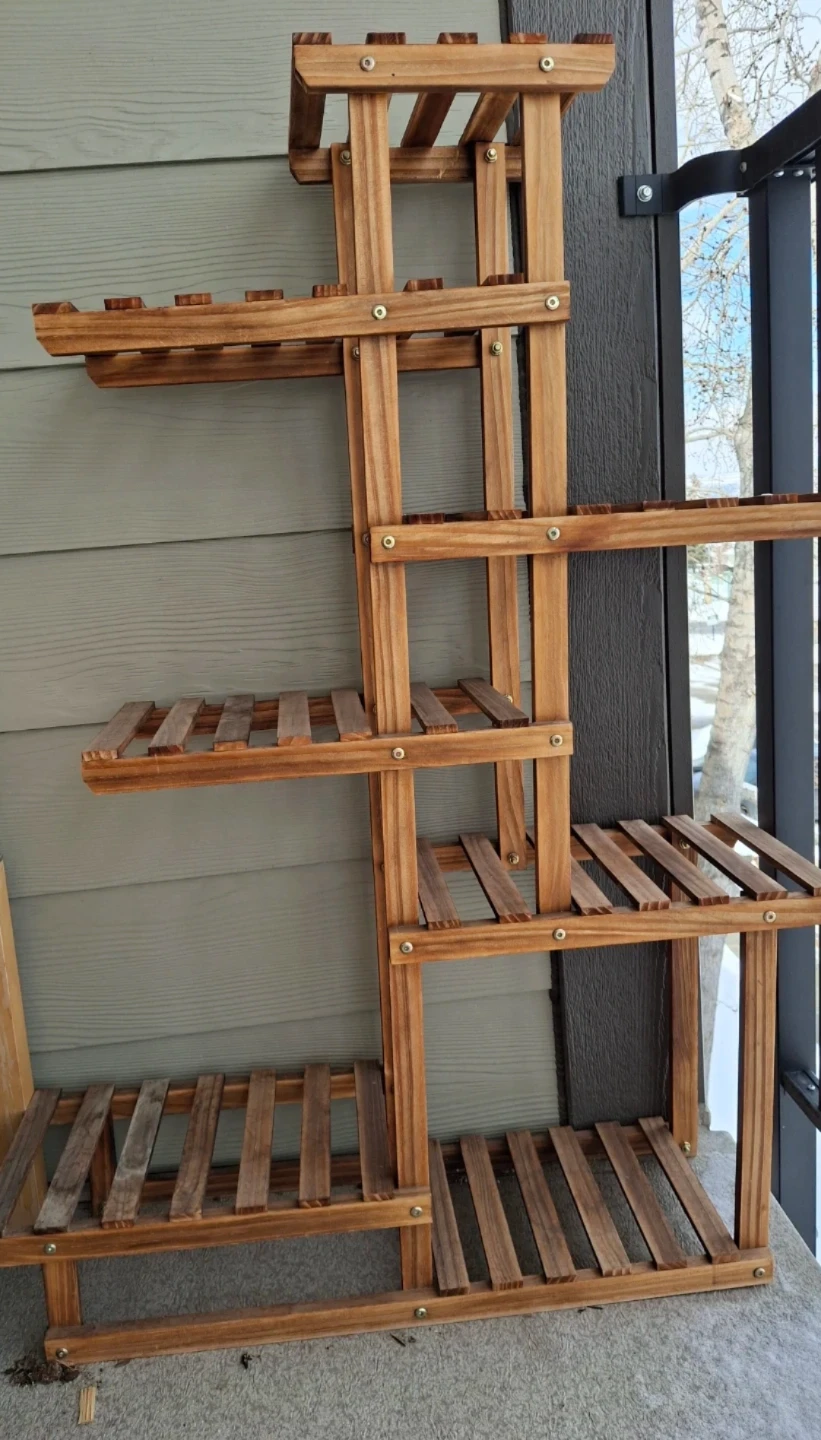 Outdoor Plant rack 🥕