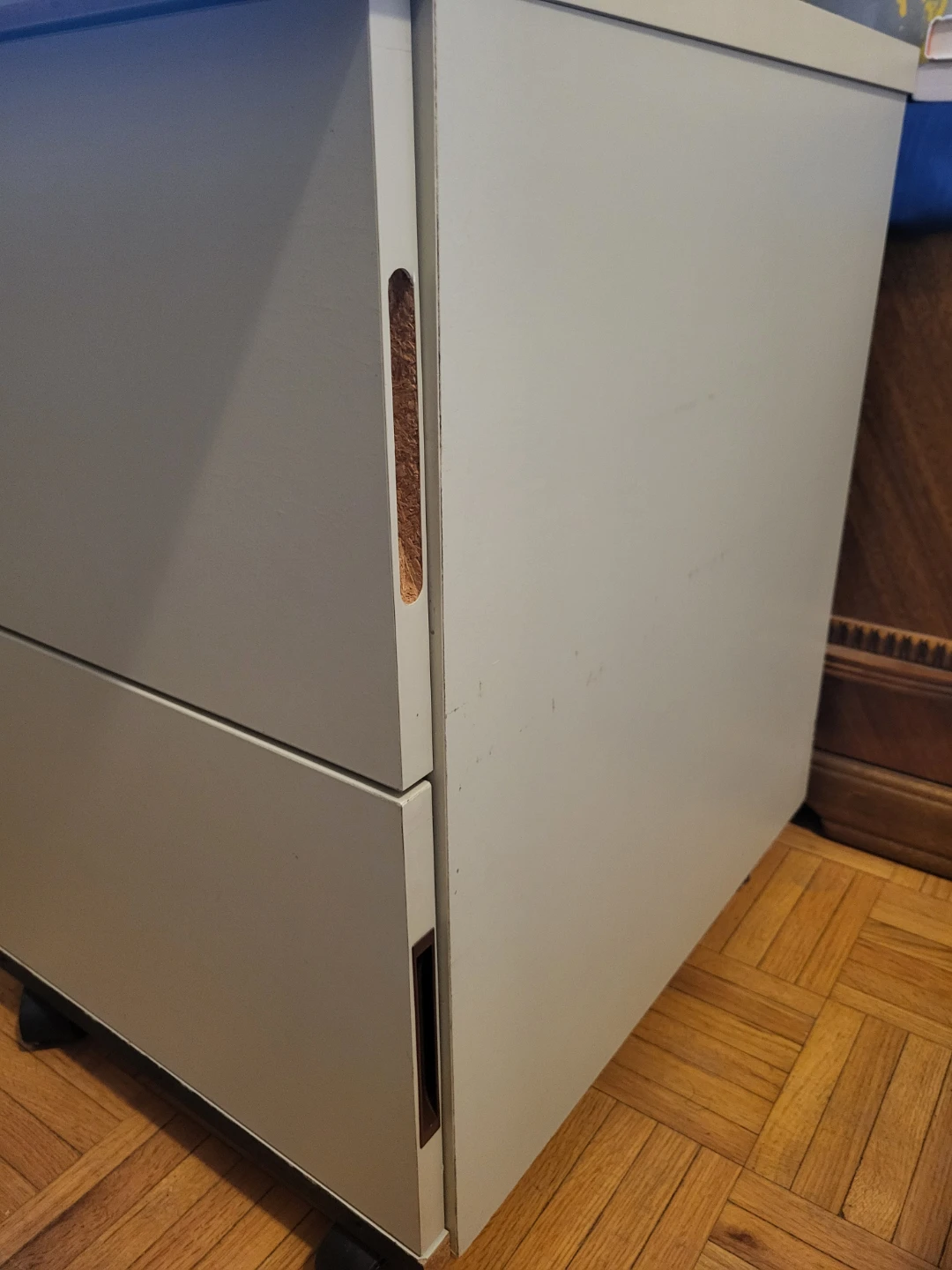 Cream night stand with drawers - photo 3