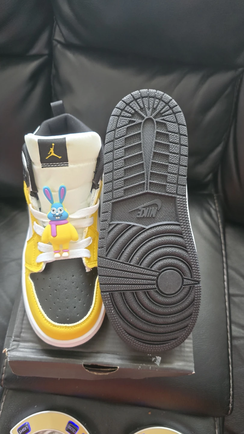 Brand new Jordan 1 size 3Y boys for sale - photo 4