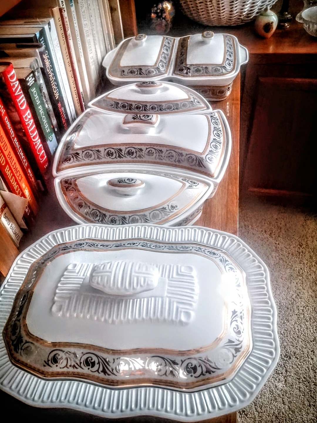 Royal Canadian collection dish /buffet set