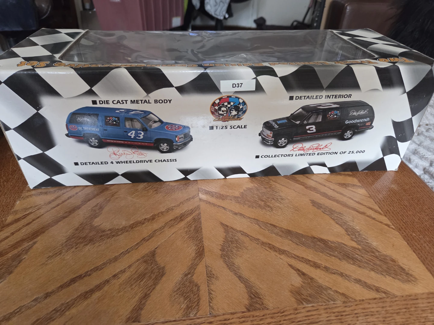 Richard Petty Dale Earnhardt Die Cast Race Cars 1:25 Scale - photo 2
