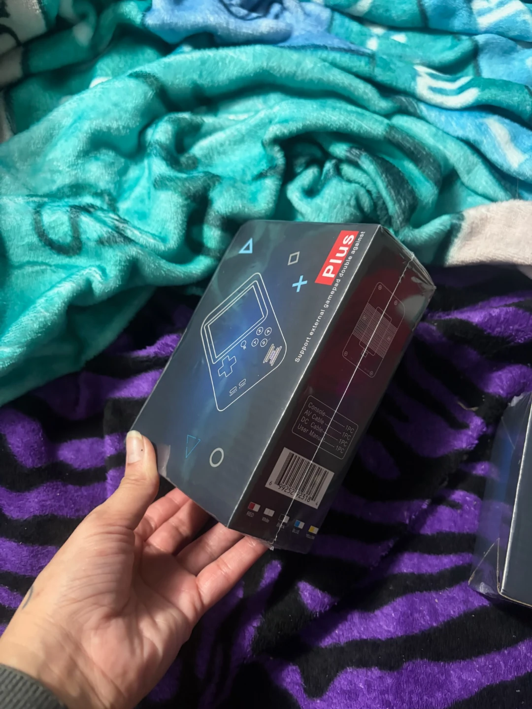 Brand New Handheld Retro Game Console - photo 2