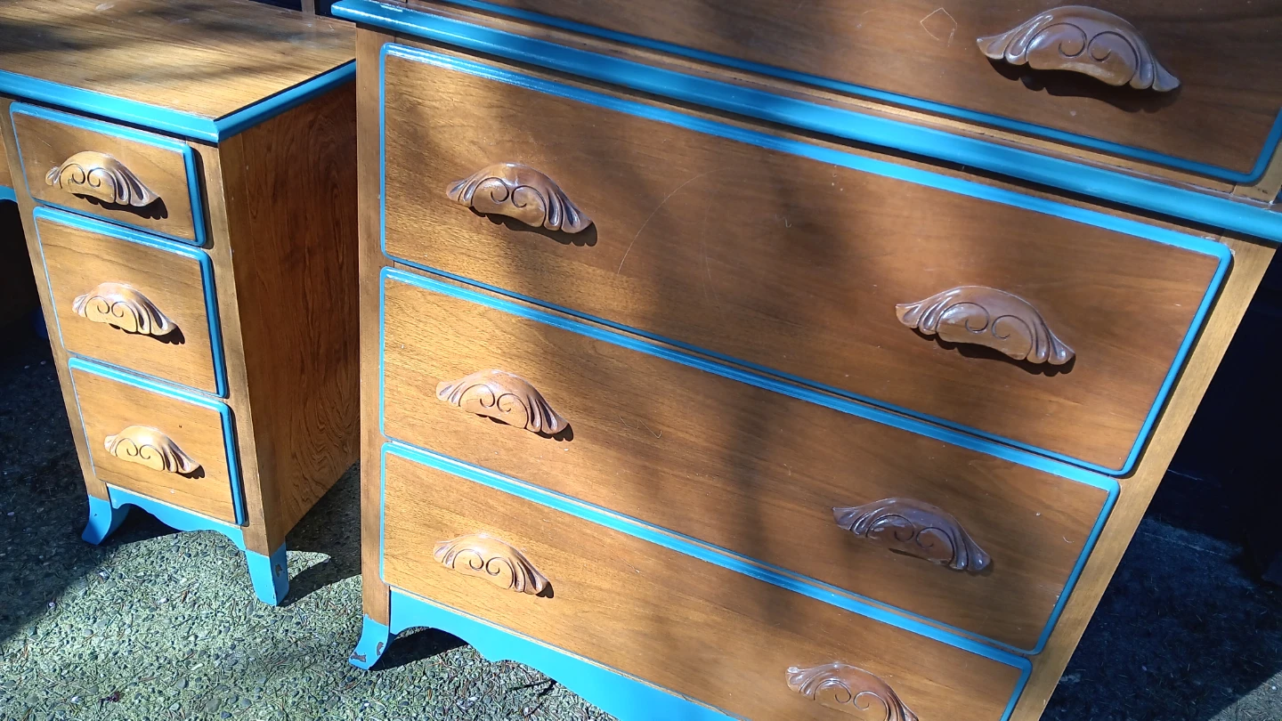 Vintage solid Wooden Desk with Mirror and Dresser Set - photo 2