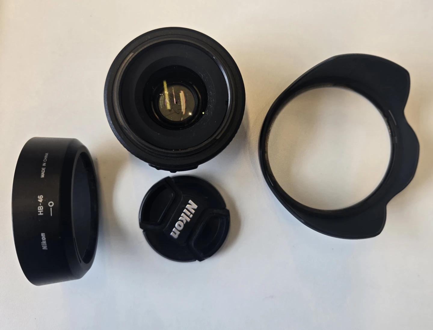Nikon AF-S NIKKOR 35mm 1:1.8G Lens with HB-46 Hood - photo 2