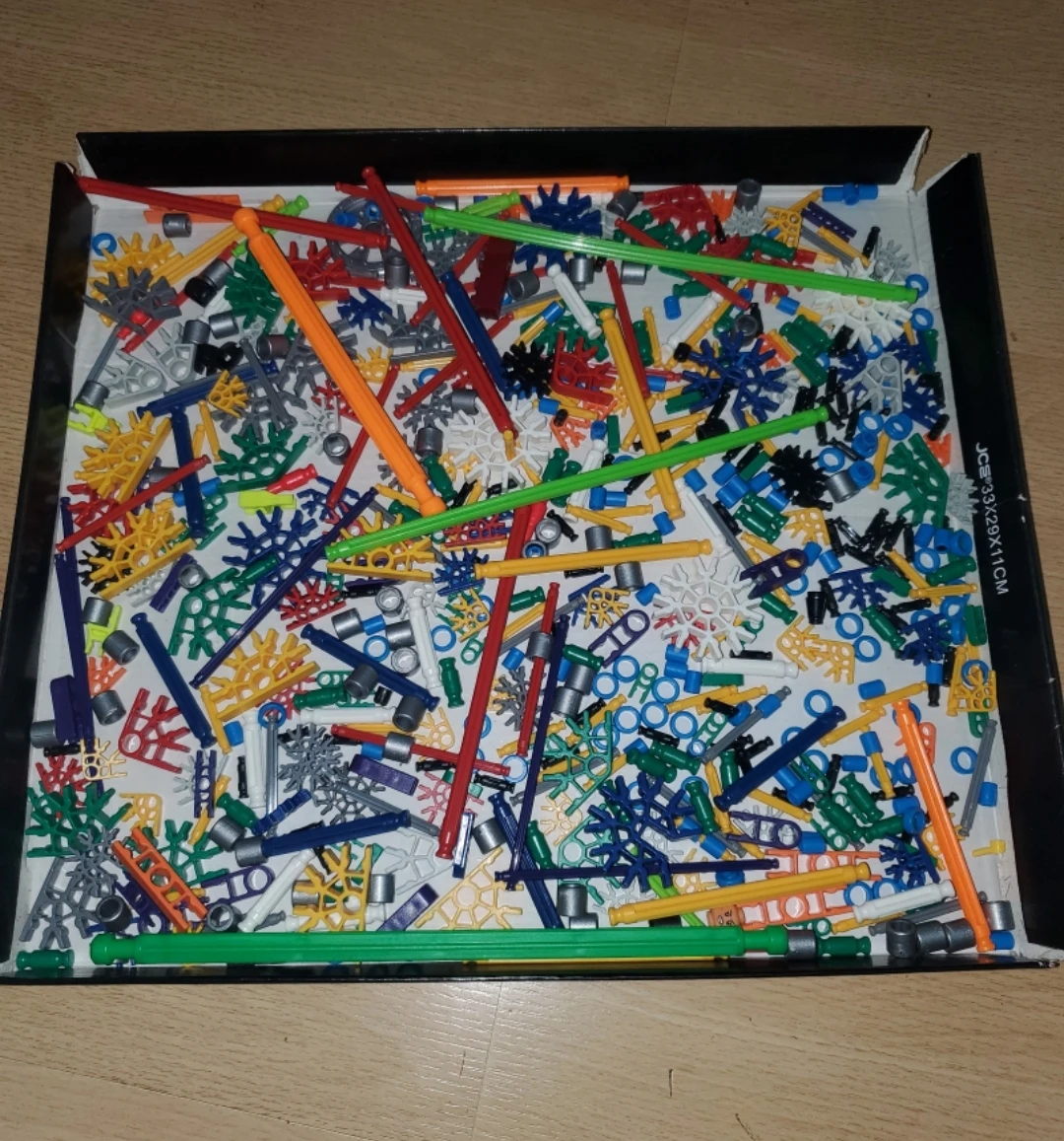 KNEX education STEM building pieces