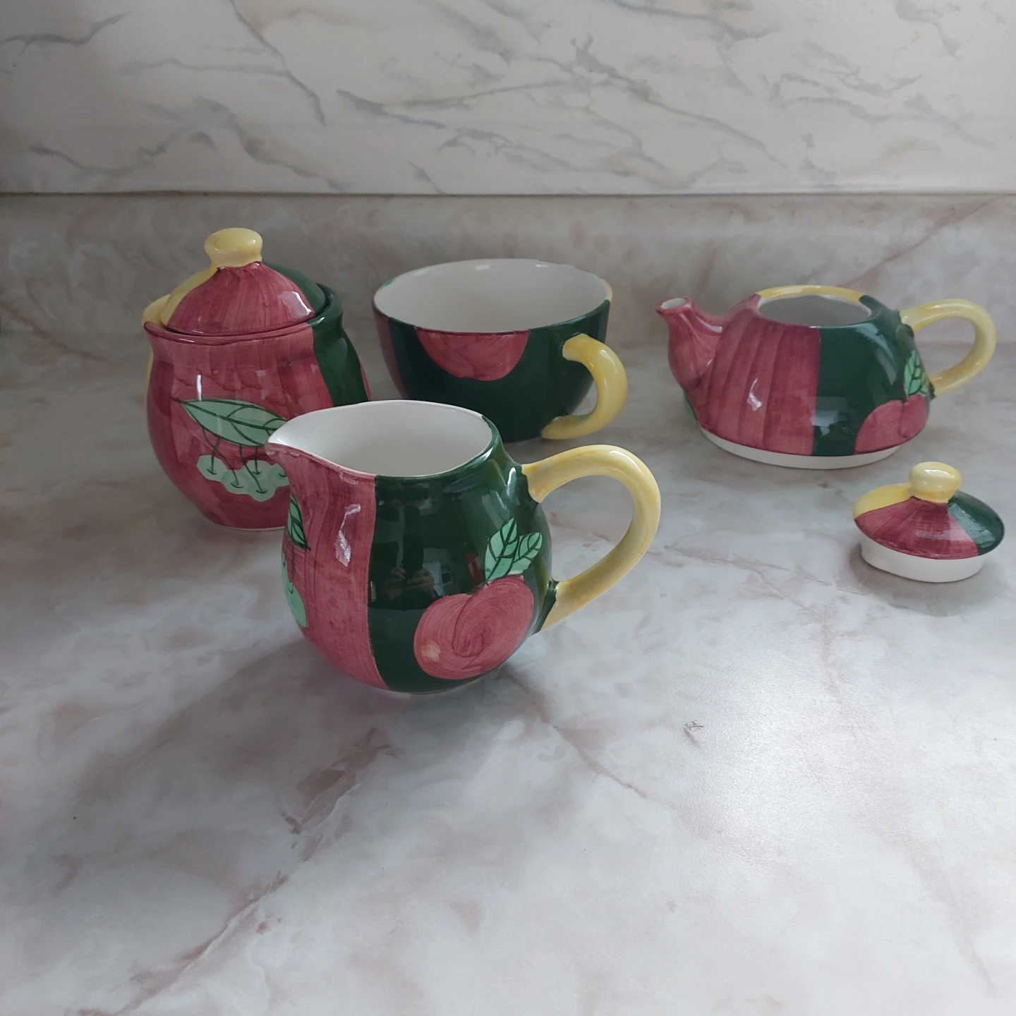 Fruit Pattern Tea Set