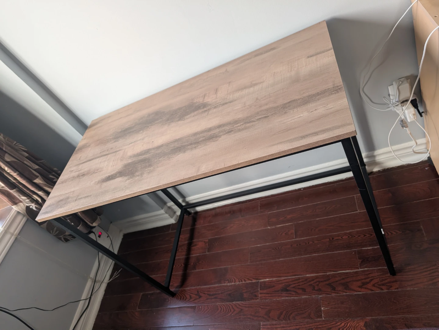 Office Desk with Metal Legs - photo 3