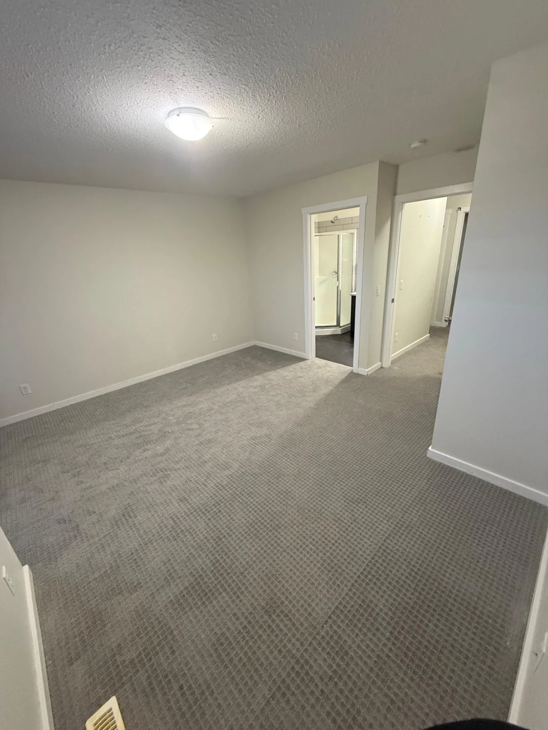 Town  House  for Rent - photo 2