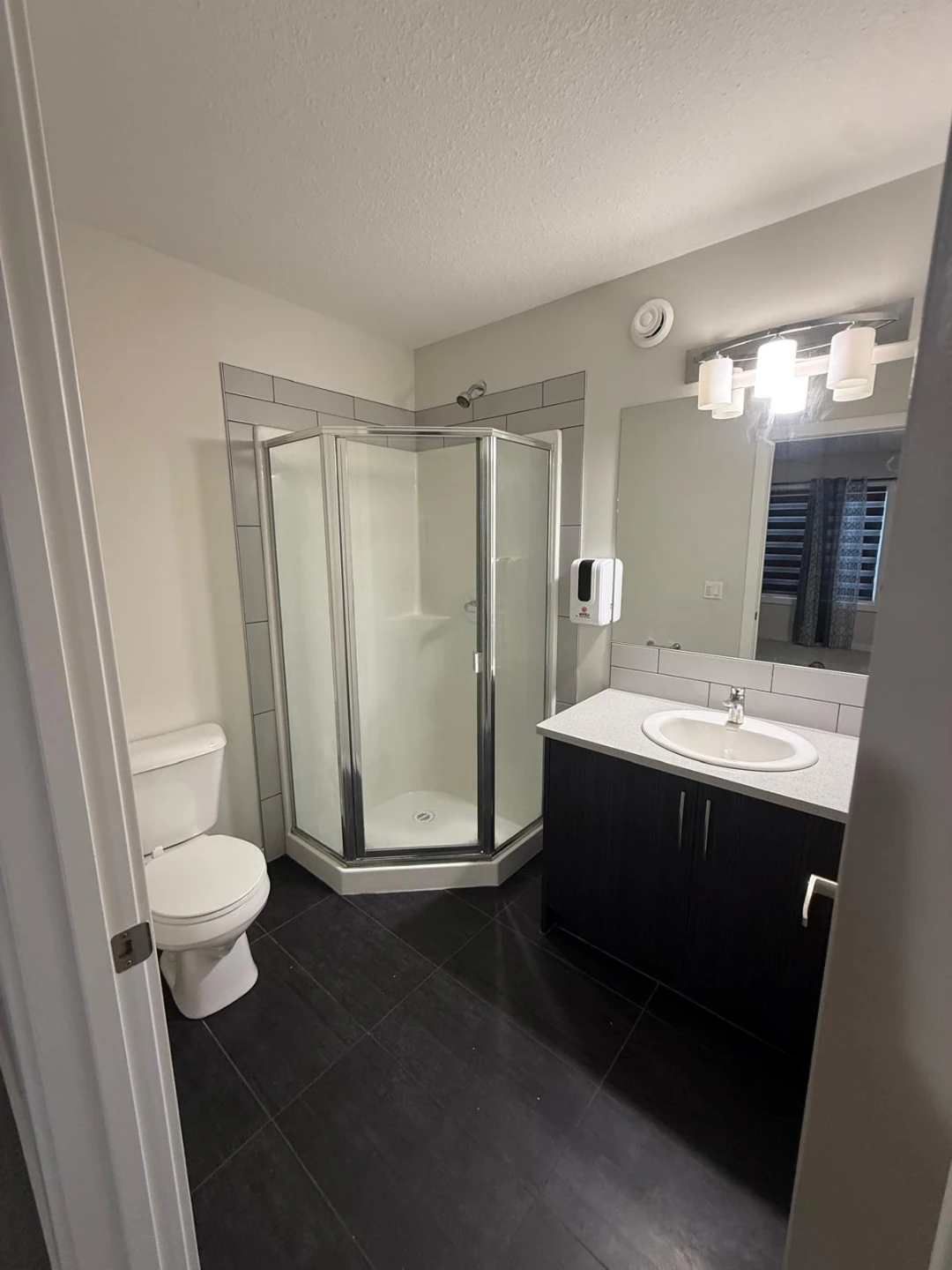 Town  House  for Rent - photo 4