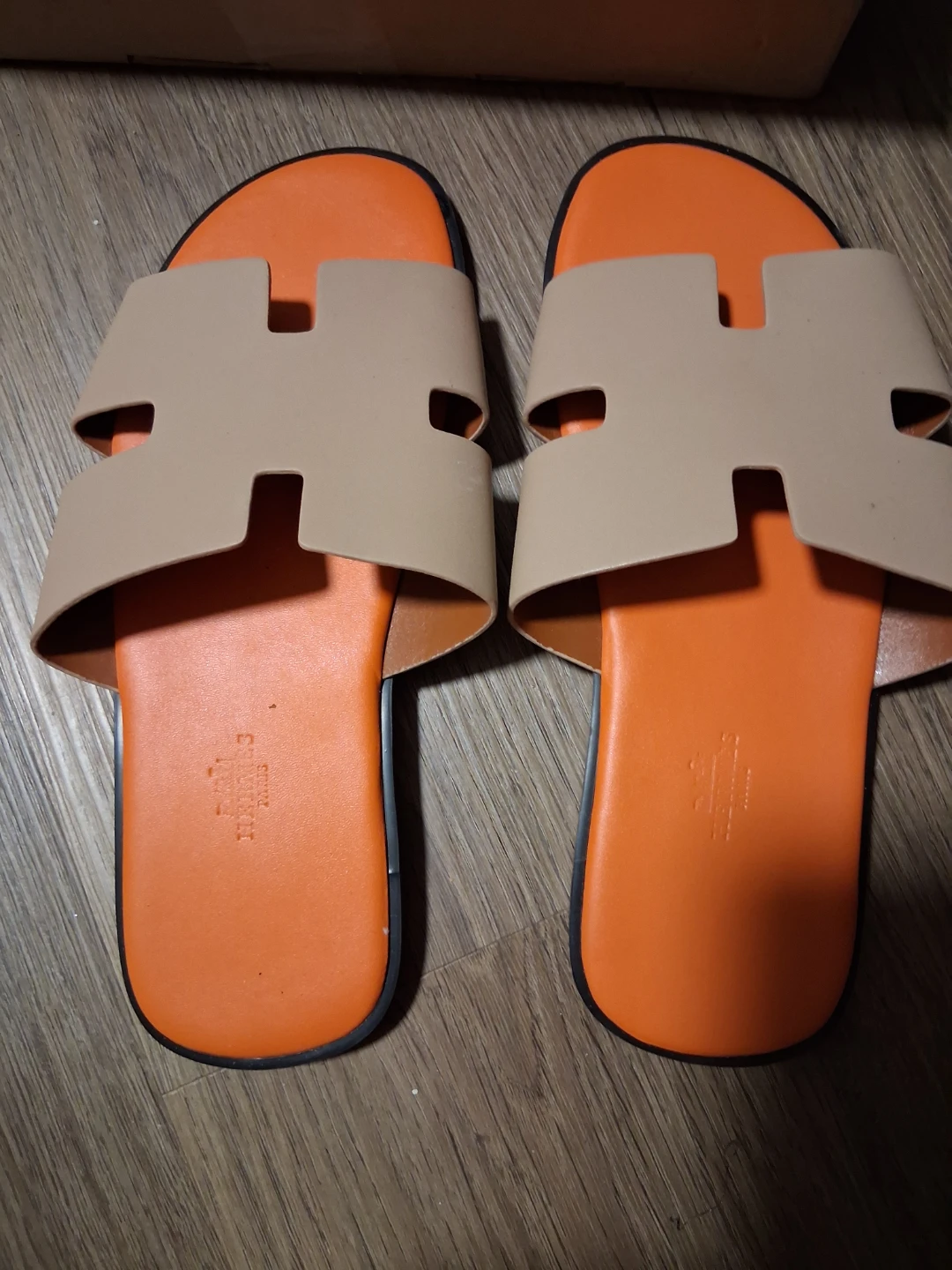 Hermès Oran Sandals - Beige and Orange