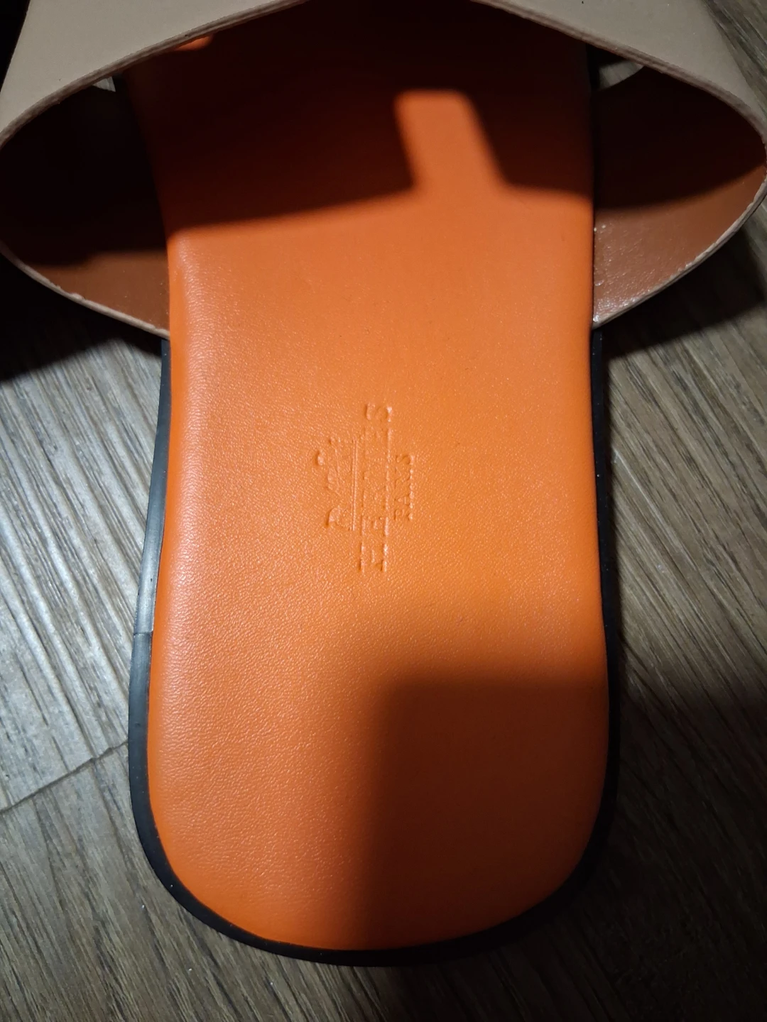 Hermès Oran Sandals - Beige and Orange - photo 2