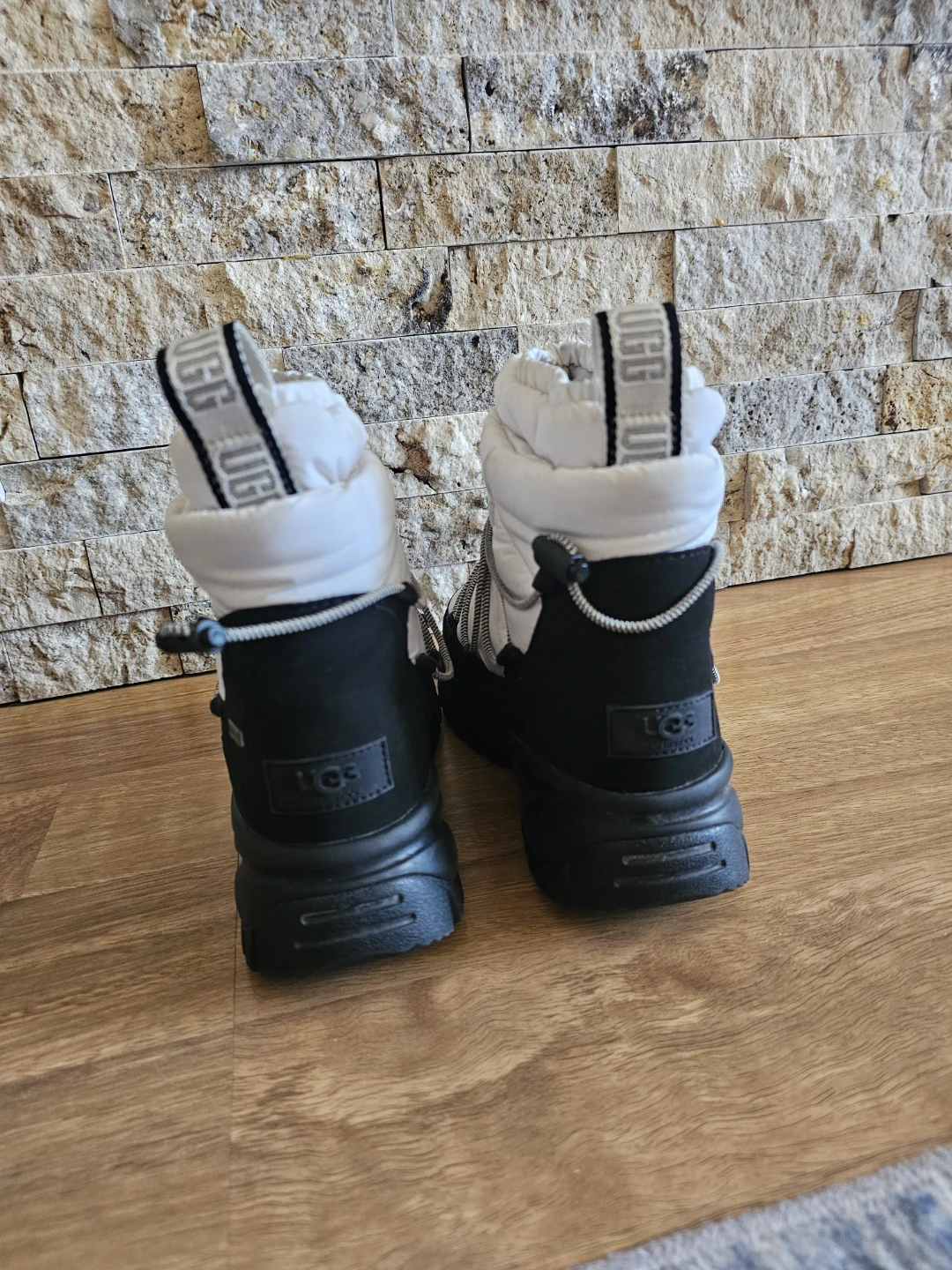 UGG Women's Neumel Puffer Boots - photo 2