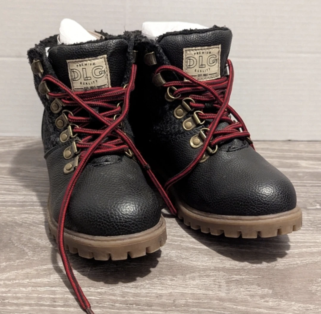 DLG | fleece lined laced short boot