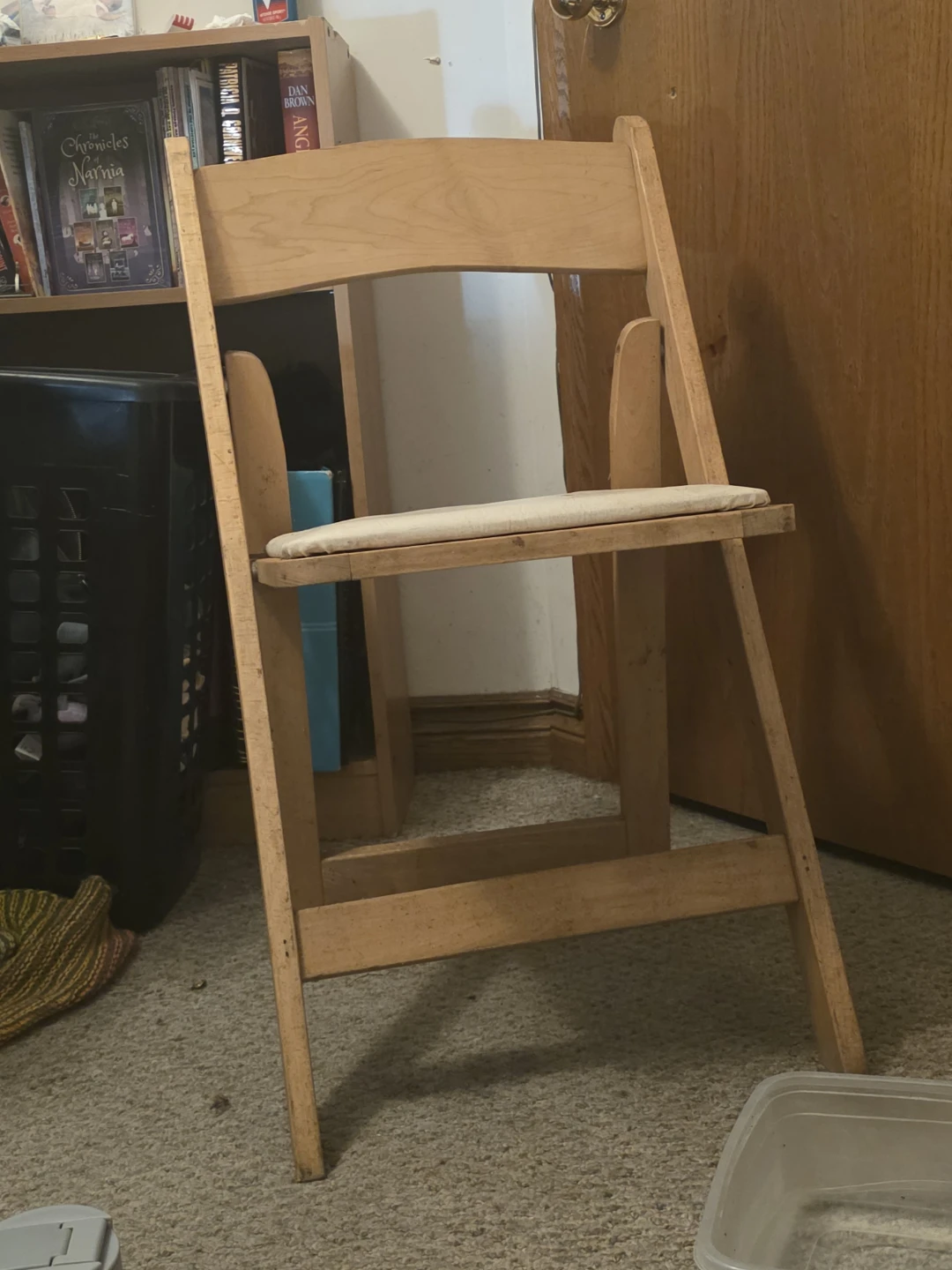 Wooden Folding Chair with Padded Seat🥕