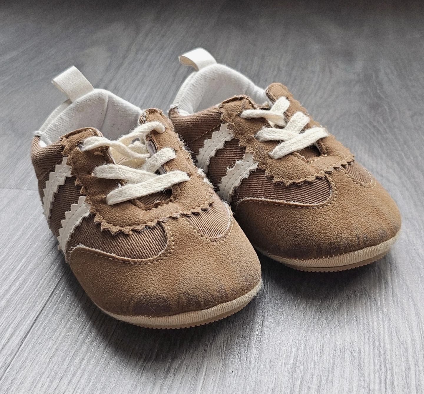 Free baby shoes (size ~1 year) – gently used - photo 2