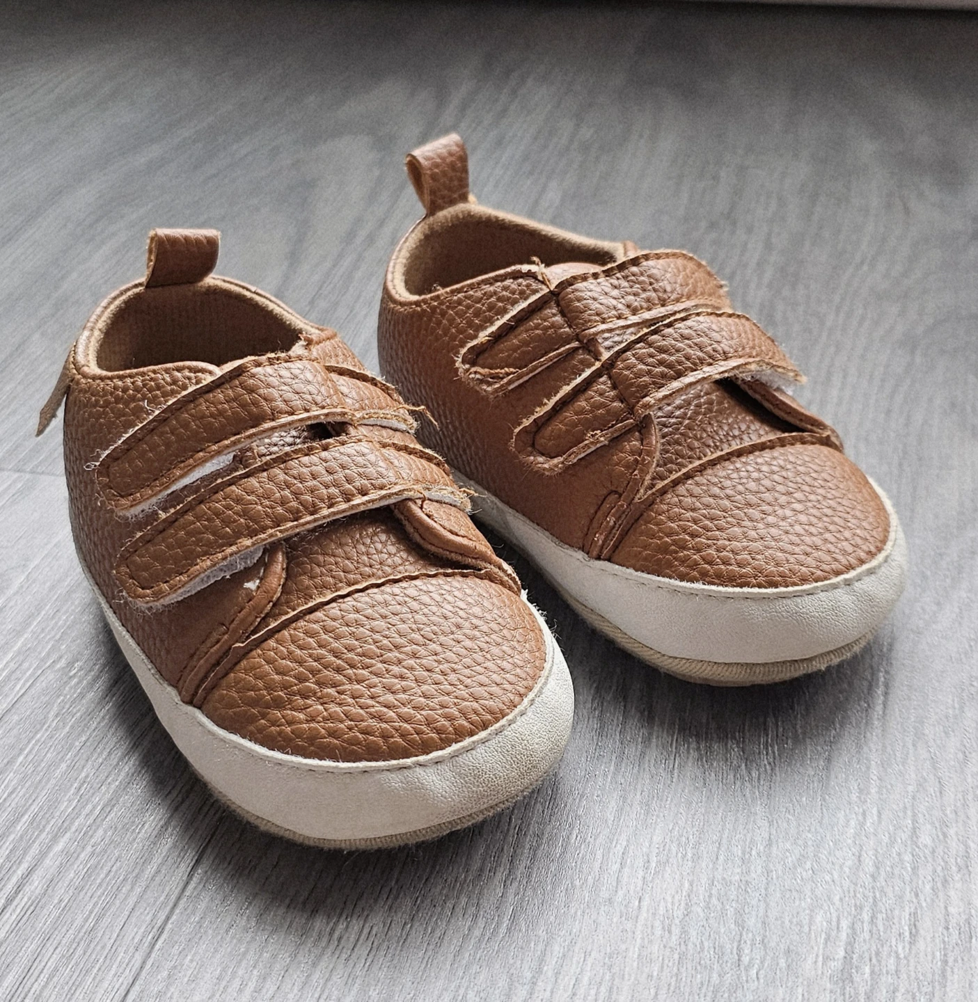 Free baby shoes (size ~1 year) – gently used - photo 4