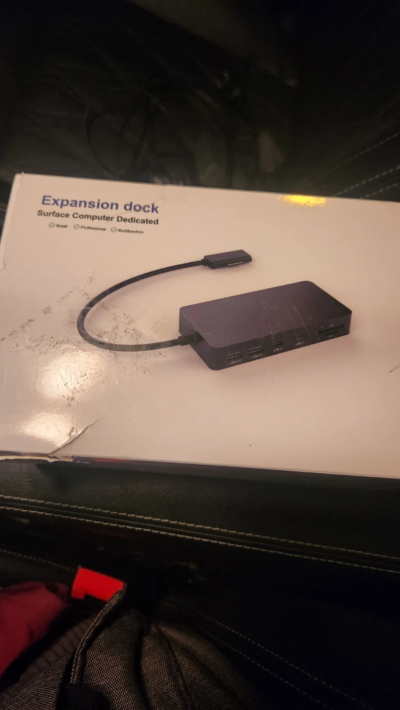Microsoft Surface Expansion Dock - triple display