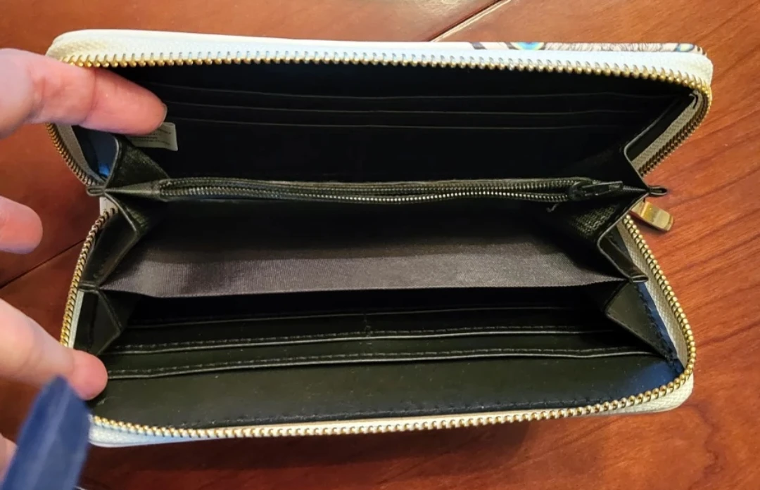 New Hingham Women's Zippered Peacock Wallet - photo 3