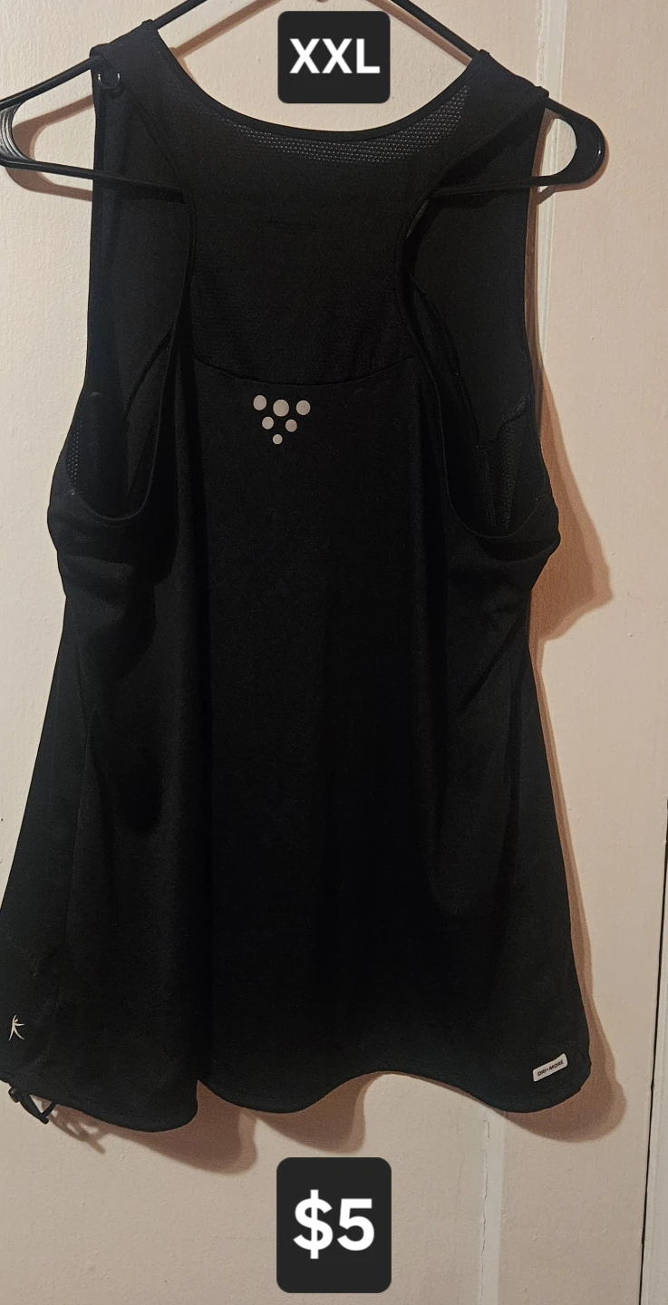 Women's athletic top - photo 2