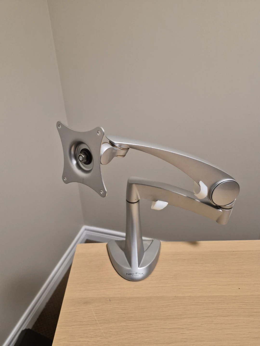 Ergotron Neo-Flex Monitor Desk Mount